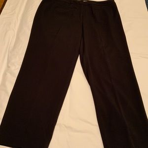 LIZ CLAIBORNE Audra black straight leg pants in size 16W. Gently worn.